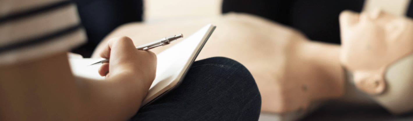 Sécurité au travail et secours civique : Quelle formation de secourisme est pour vous ?